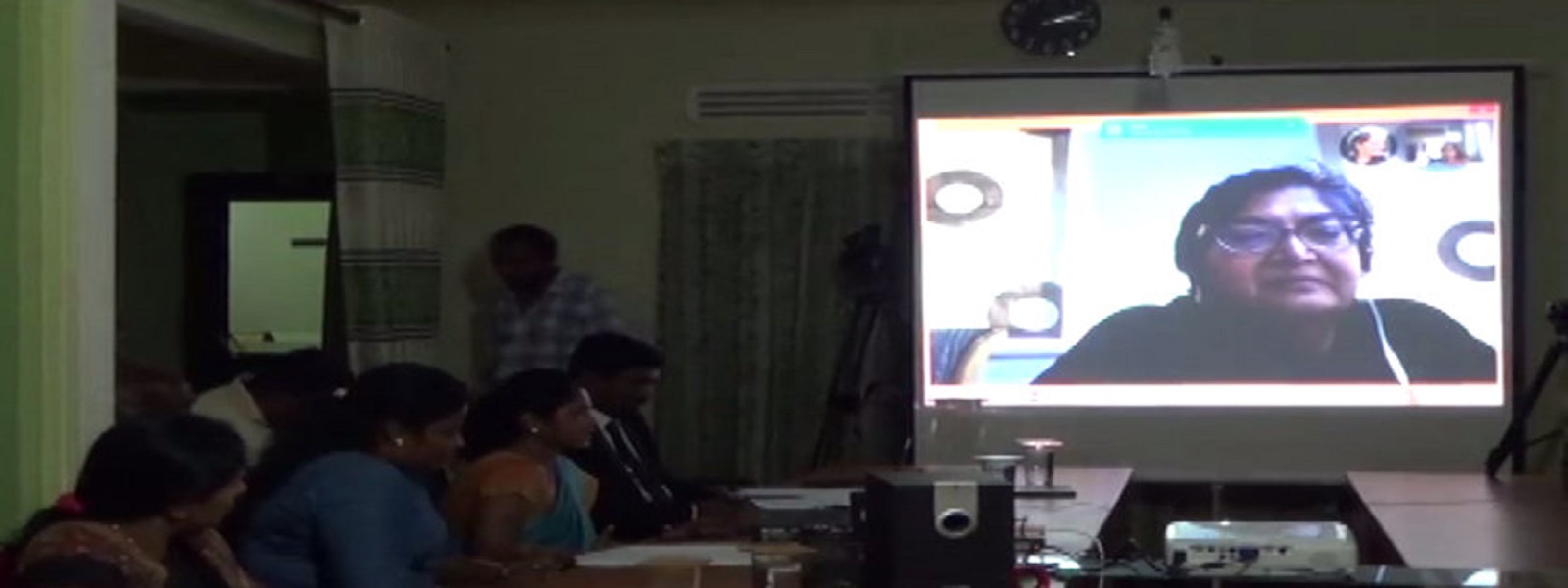  மனித உரிமைகள் செயற்பாட்டாளருடன் கலந்துரையாடல் 