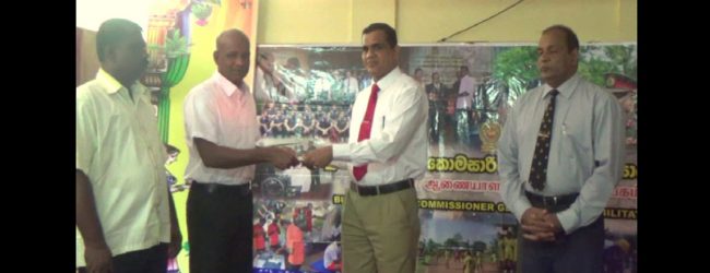 புனர்வாழ்வளிக்கப்பட்ட மூவர் விடுவிப்பு
