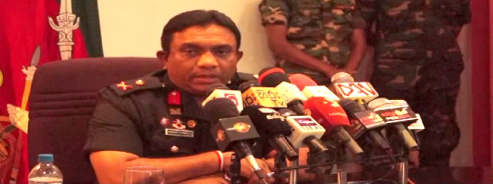 சிவில் நடவடிக்கைகளில் இராணுவத்தினர் தலையிடமுடியாது