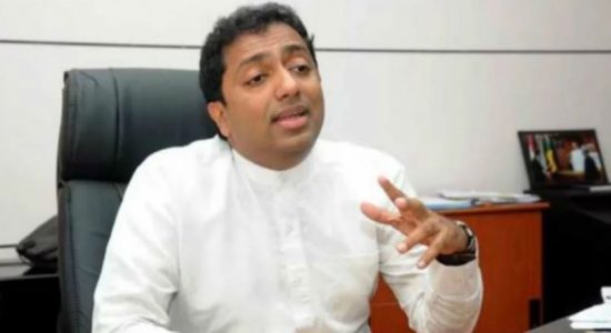 கர்ப்பிணி ஆசிரியைகளின் ஆடைகள்: அதிபர்கள் எதிர்ப்பு