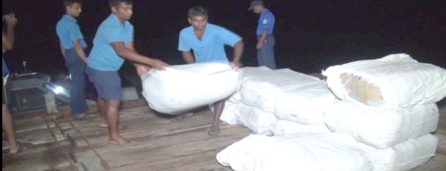மன்னாரில் பீடி இலை பொதிகளை கடற்படை கைப்பற்றியது