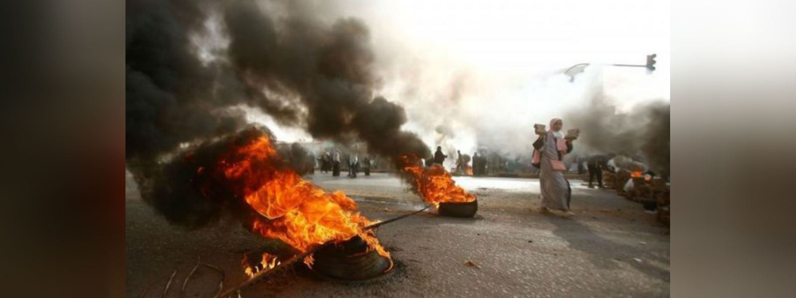 சூடானில் எதிர்ப்பு ஆர்ப்பாட்டங்கள்: 13 பேர் பலி 
