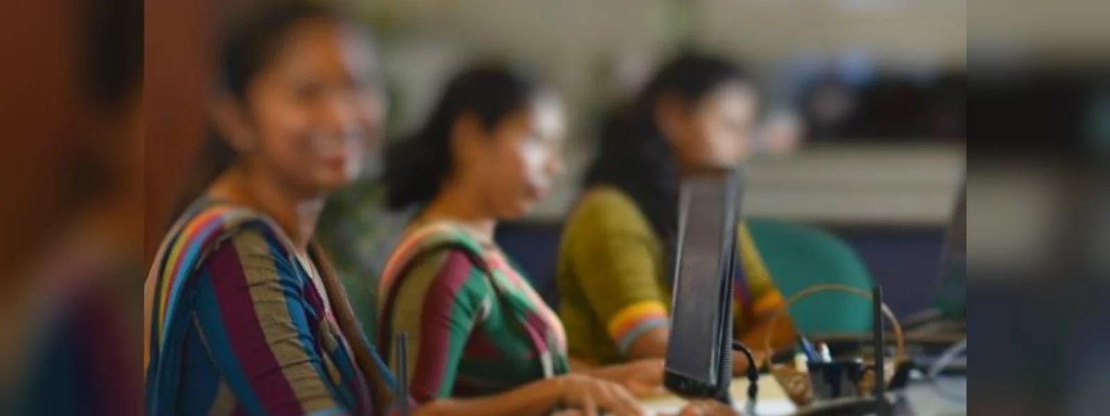சாரி, ஒசரி மாத்திரம் அணிந்து செல்ல வேண்டியதில்லை