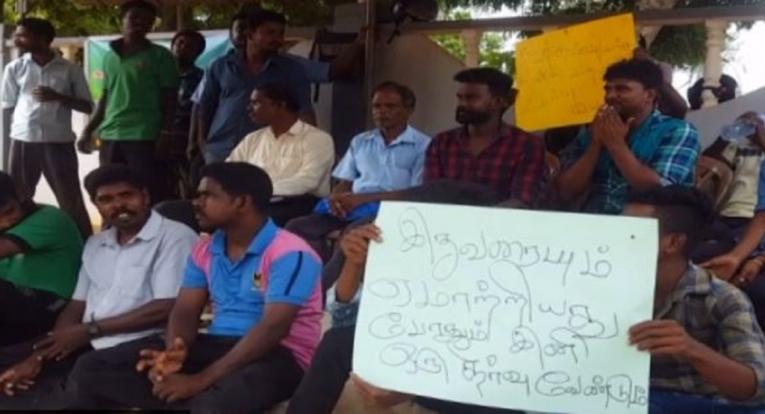கரைச்சி பிரதேச சபையின் தற்காலிக சுகாதாரத் தொழிலாளர்கள் பணிப்பகிஷ்கரிப்பு