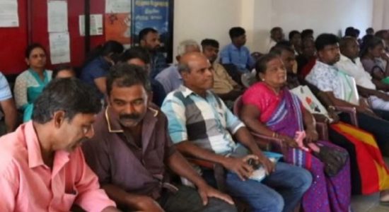 மக்கள் சந்திப்பில் கலந்துகொள்ளாத வட மாகாண ஆளுநர்