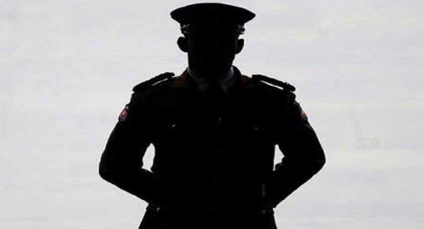 உயர் பொலிஸ் அதிகாரிகள் 49 பேருக்கு இடமாற்றம்