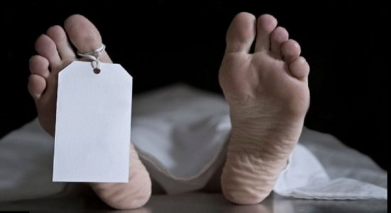 தென்கிழக்கு பல்கலை விடுதிக்குள் மாணவரின் சடலம் 