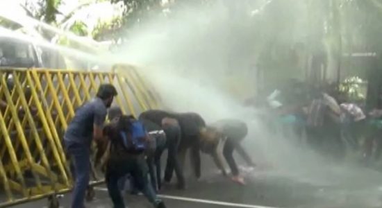 அனைத்து பல்கலைக்கழக மாணவர் ஒன்றியம் ஆர்ப்பாட்டம்