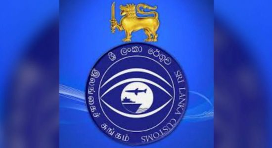 இலங்கை சுங்கத்தின் முன்னாள் பணிப்பாளர் நாயகம் கைது