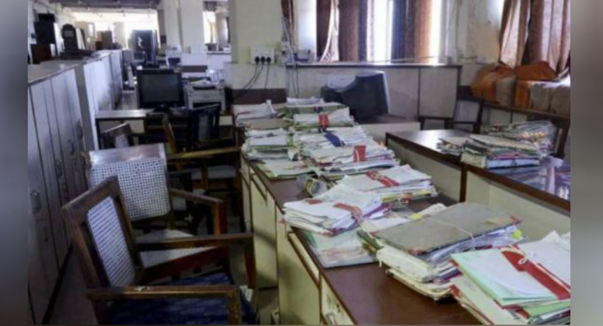 சுகயீன விடுமுறையில் அரச நிறைவேற்று அதிகாரிகள் சங்கம்