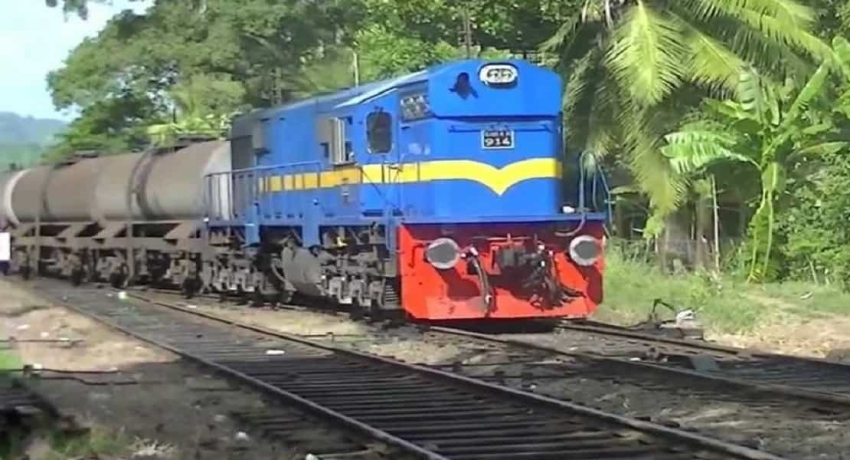 நீண்ட வார இறுதியை முன்னிட்டு சேவையில் 4 விசேட ரயில்கள்