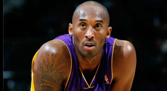 பிரபல கூடைப்பந்தாட்ட வீரர் Kobe Bryant உயிரிழப்பு