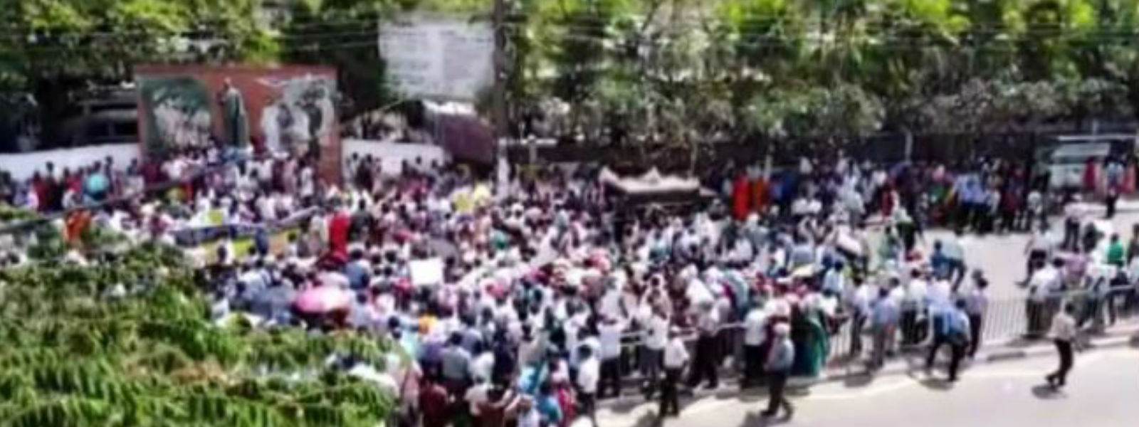 தொழிற்சங்க நடவடிக்கையால் பஸ் போக்குவரத்து தடை 