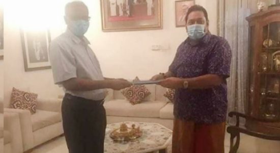 தமிழ் கைதிகளின் விபரங்கள் பிரதமரிடம் கையளிப்பு 