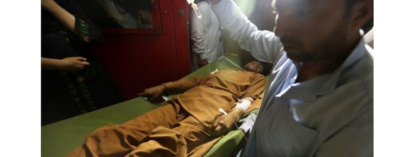 ஆப்கானிஸ்தானில் கார் குண்டுத்தாக்குதல்:17 பேர் பலி