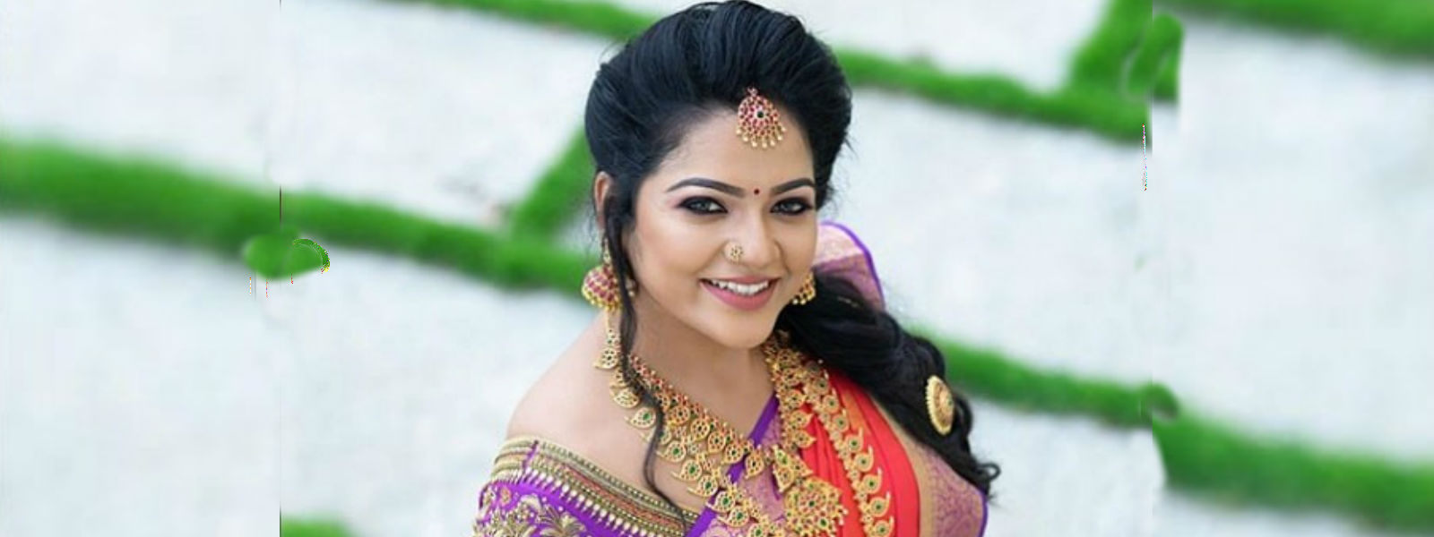 பிரபல சின்னத்திரை நடிகை சித்ரா தற்கொலை