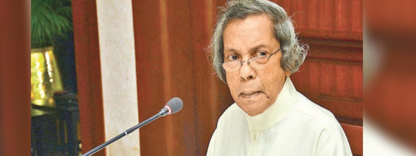 கொரோனா தொற்றினால் முன்னாள் சபாநாயகர் ஒருவர் பலி