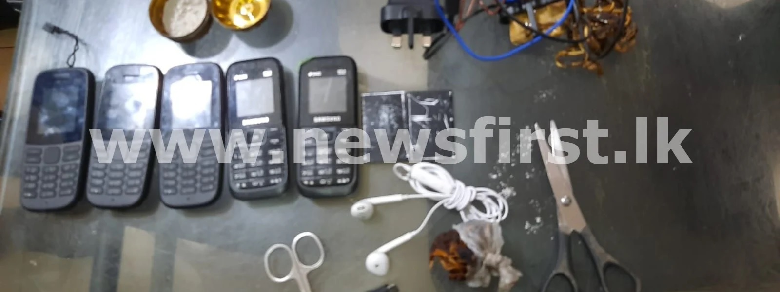 கொழும்பு விளக்கமறியல் சிறையில் கையடக்க தொலைபேசிகள்