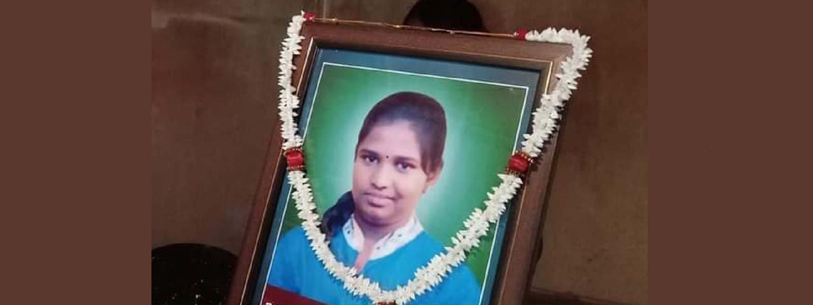 சுவரில் எழுதப்பட்டுள்ள வாக்கியம் தொடர்பில் விசாரணை