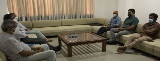 அவசரகால சட்டத்திற்கு எதிராக இரண்டு கட்சிகள் இணைவு