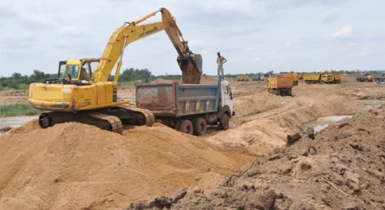 2022-இல் மணல் அகழ்விற்கான அனுமதி வழங்கும் நடவடிக்கை ஒரே நிறுவனத்தால் முன்னெடுக்கப்படும்