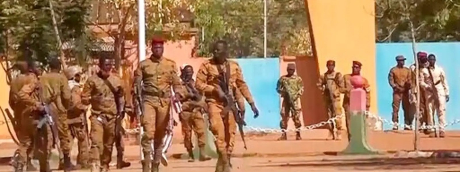 நாட்டின் ஆட்சியை கைப்பற்றிய Burkina Faso இராணுவம்