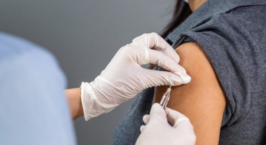 COVID தடுப்பூசி திட்டம் ஆரம்பிக்கப்பட்டு 1 வருடம்