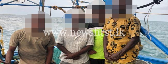 நெடுந்தீவில் 4 இந்திய மீனவர்கள் கைது