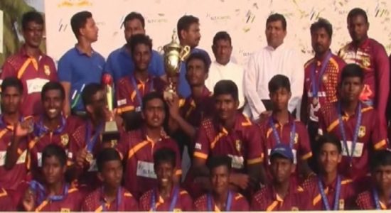 ராஜன் கதிர்காமர் கிண்ணம் யாழ்ப்பாண கல்லூரி வசம்