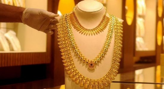 உலக சந்தையில் தங்கத்தின் விலை 3% வீழ்ச்சி
