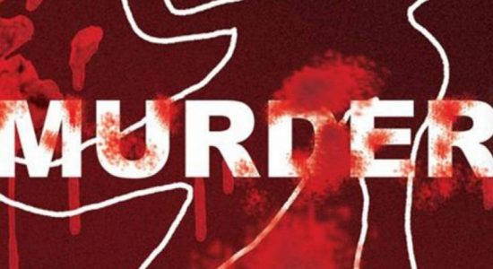 வேபடயில் கூரிய ஆயுதத்தால் தாக்கி பெண் கொலை