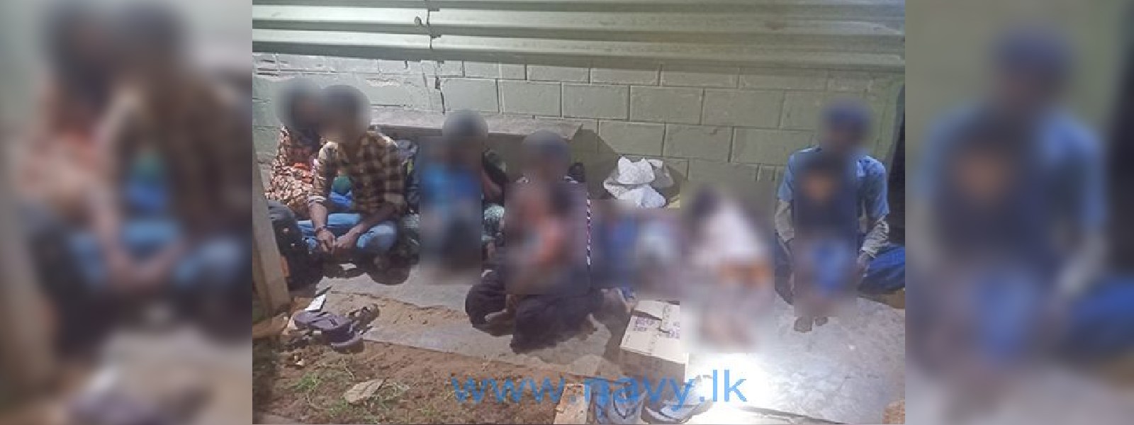 சட்டவிரோதமாக இந்தியா செல்ல முயன்ற 12 பேர் கைது