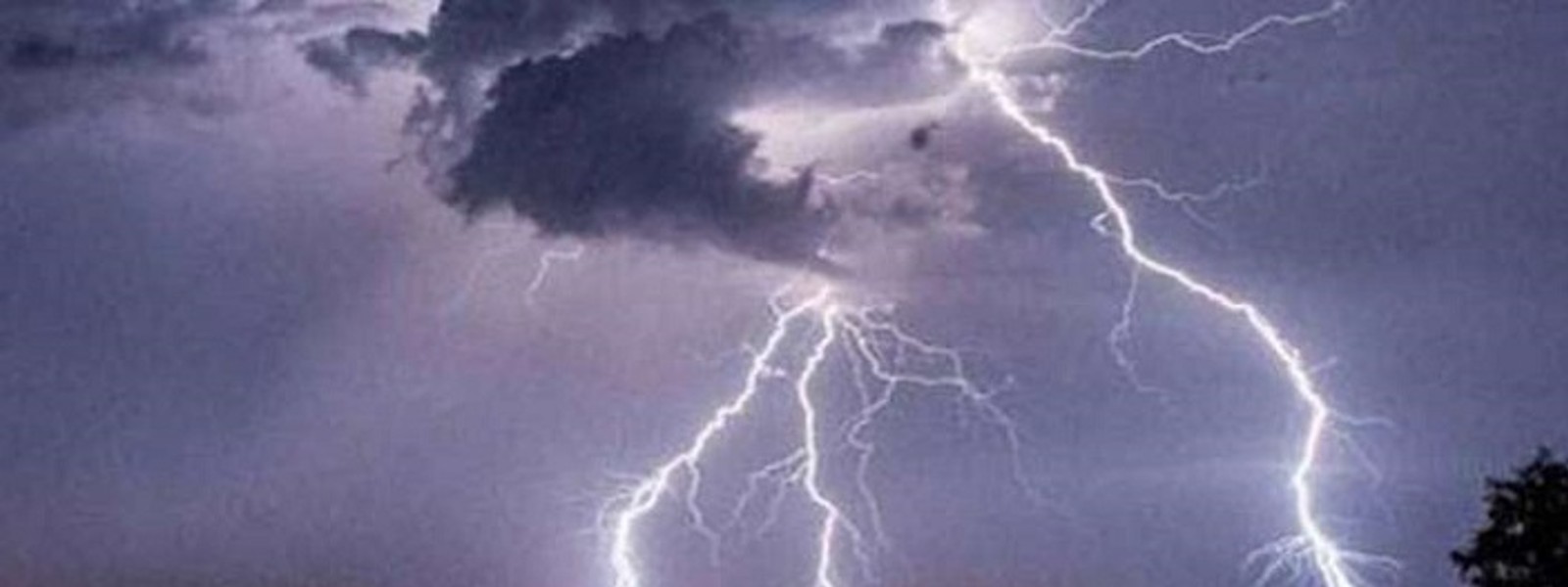 மின்னல் தாக்கம் தொடர்பில் எச்சரிக்கை