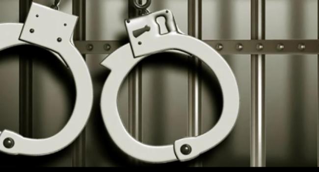 சட்டவிரோத மணல் அகழ்வில் ஈடுபட்ட 2 பேர் கைது
