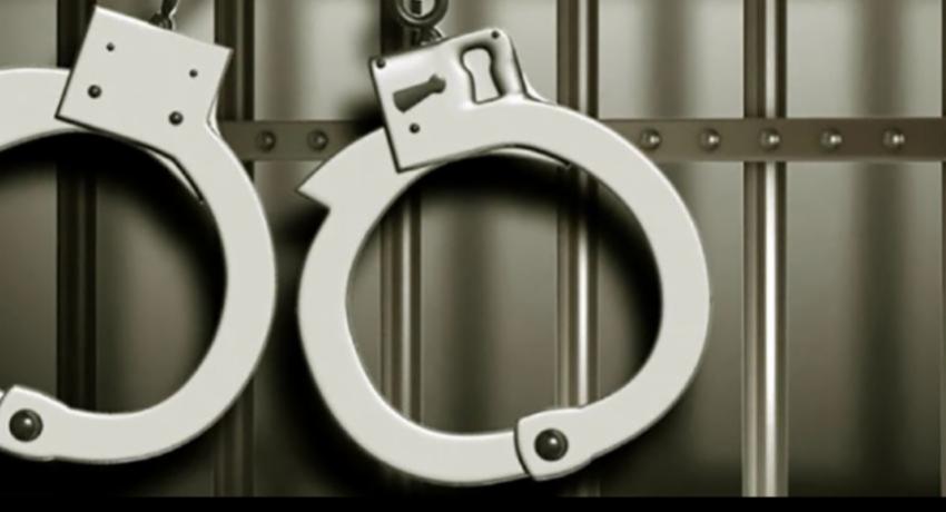 சட்டவிரோத மணல் அகழ்வில் ஈடுபட்ட 2 பேர் கைது