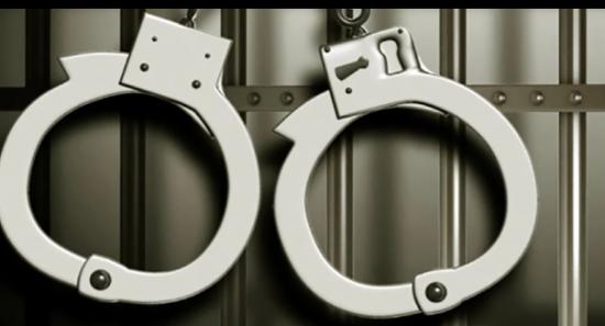 களுத்துறை பகுதியில் சிறைச்சாலை அதிகாரி கைது