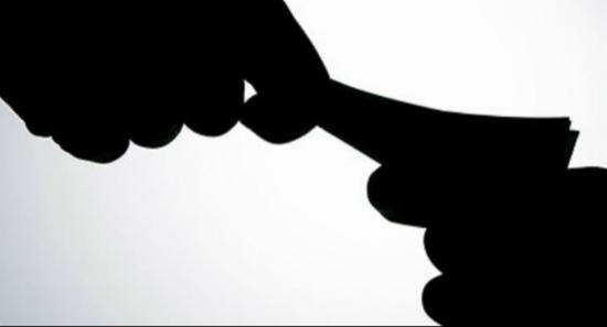 கலால்வரி திணைக்கத்தின் சார்ஜன்ட் கைது